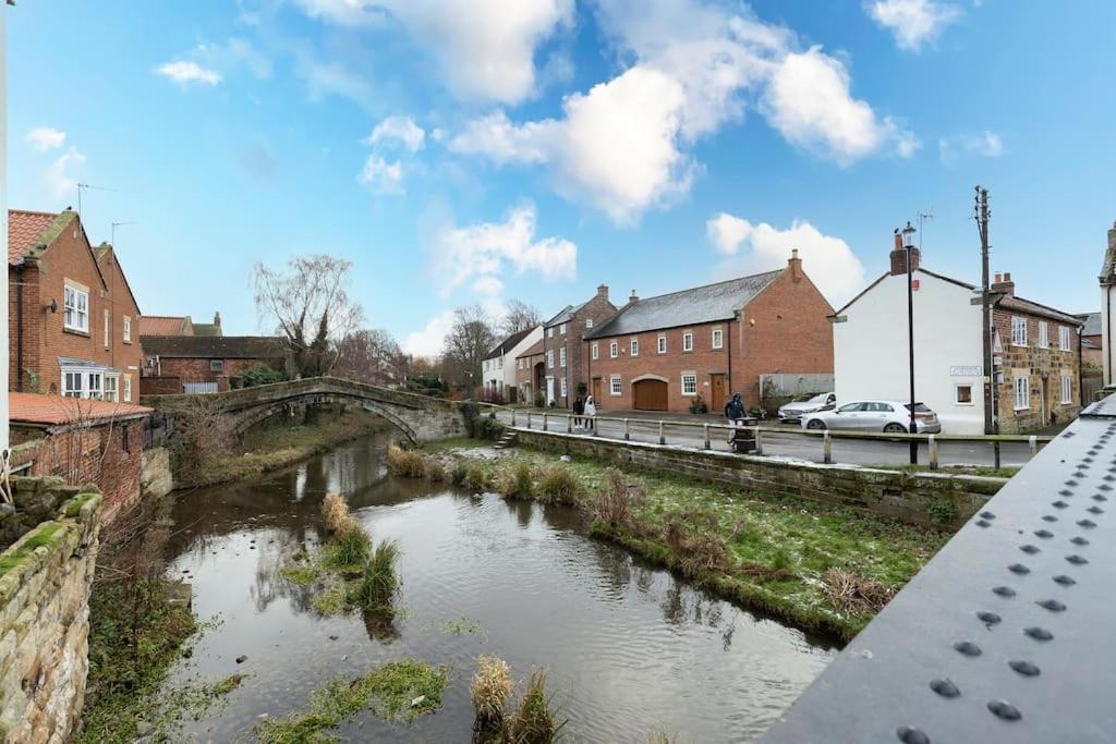 In The Heart Of It! Villa Stokesley Exteriör bild