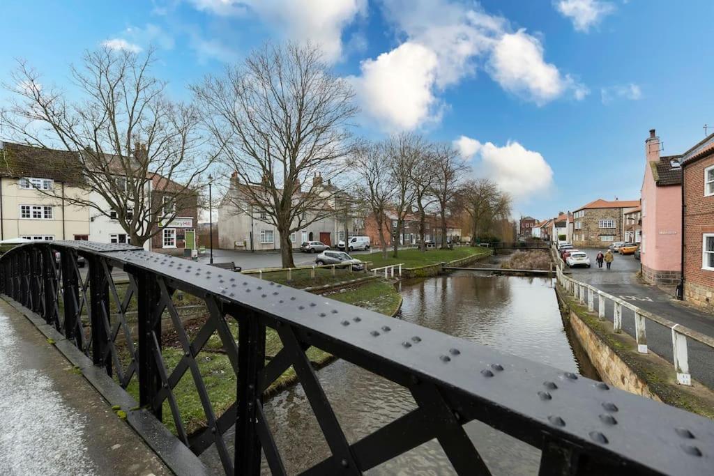 In The Heart Of It! Villa Stokesley Exteriör bild